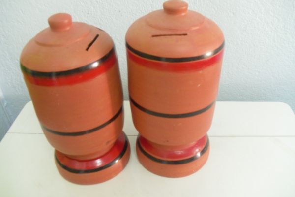 jarra cofrinho moedas